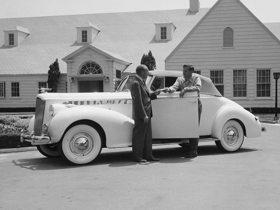  Packard 120 Convertible Coupe 1940 года  (фото 21 из 29)